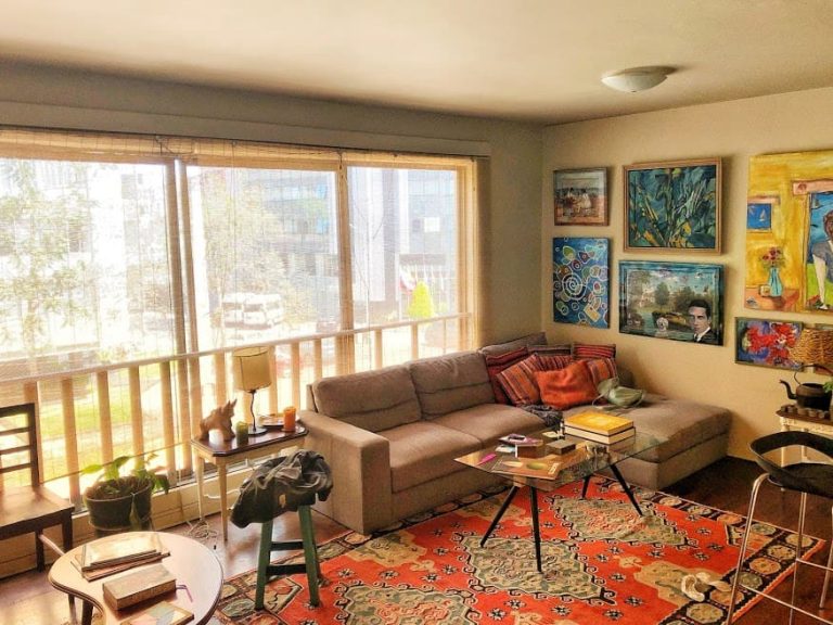 Airbnb Review Examples for Guests and Hosts Traveling with Sunscreen